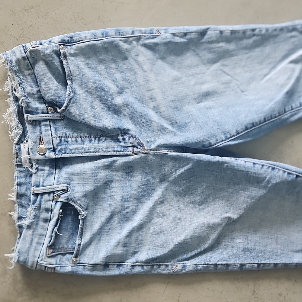 Good American Light Blue Frayed Hem Skinny Jeans Size 12 / 31 - Picture 2 of 7